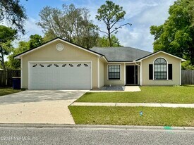 1136 Dorwinion Dr in Jacksonville, FL - Building Photo