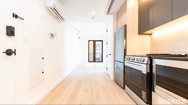 88 Schermerhorn St, Unit 19C in Brooklyn, NY - Foto de edificio - Building Photo