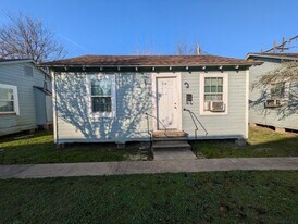 1243 Long Ave in Beaumont, TX - Building Photo