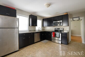 40 Boston Ave, Unit 1 in Somerville, MA - Foto de edificio - Building Photo