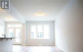 1062 Curraglass Walk in Ottawa, ON - Building Photo - Building Photo