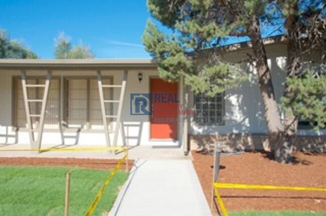 461 S Kearney St in Denver, CO - Building Photo - Building Photo