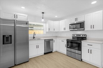 812 W Miller St in Orlando, FL - Building Photo - Building Photo