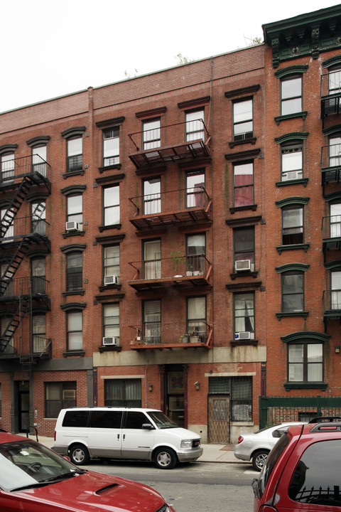 239 E Second St in New York, NY - Building Photo