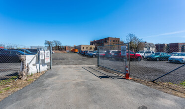 Embark at the Crossings in East Orange, NJ - Building Photo - Building Photo