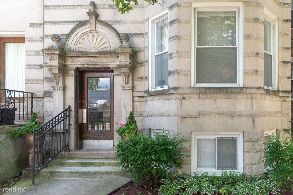 1317 W Foster Ave-Unit -Unit G in Chicago, IL - Building Photo