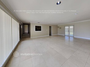 8450 SW 27th Terrace in Miami, FL - Foto de edificio - Building Photo