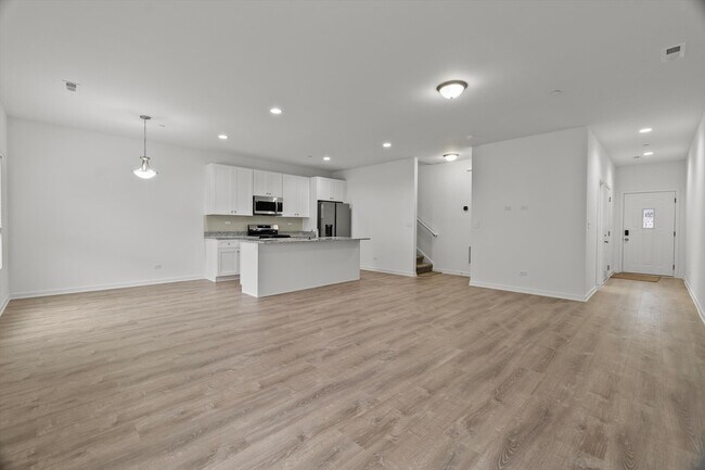 1034 Gillespie Ln in Yorkville, IL - Building Photo - Building Photo
