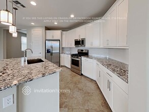 18841 W Canterbury Dr in Surprise, AZ - Foto de edificio - Building Photo