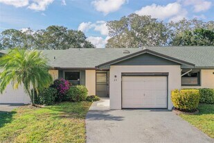 24 Buck Cir in Haines City, FL - Building Photo