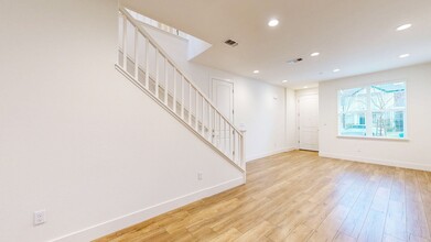941 Prospect Ave in Santa Rosa, CA - Building Photo - Building Photo