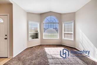 1352 N Cliff Creek Pl in Meridian, ID - Building Photo - Building Photo