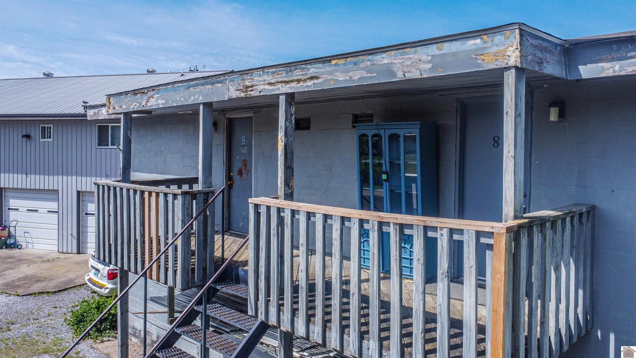 904 Coldwater Rd in Murray, KY - Building Photo