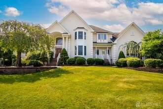 19 Meadowlark Dr in Plainsboro, NJ - Building Photo - Building Photo