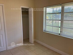 661 NW 191st St in Miami, FL - Building Photo - Building Photo