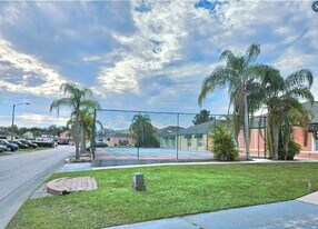 1068 Universal Rest Pl in Kissimmee, FL - Building Photo