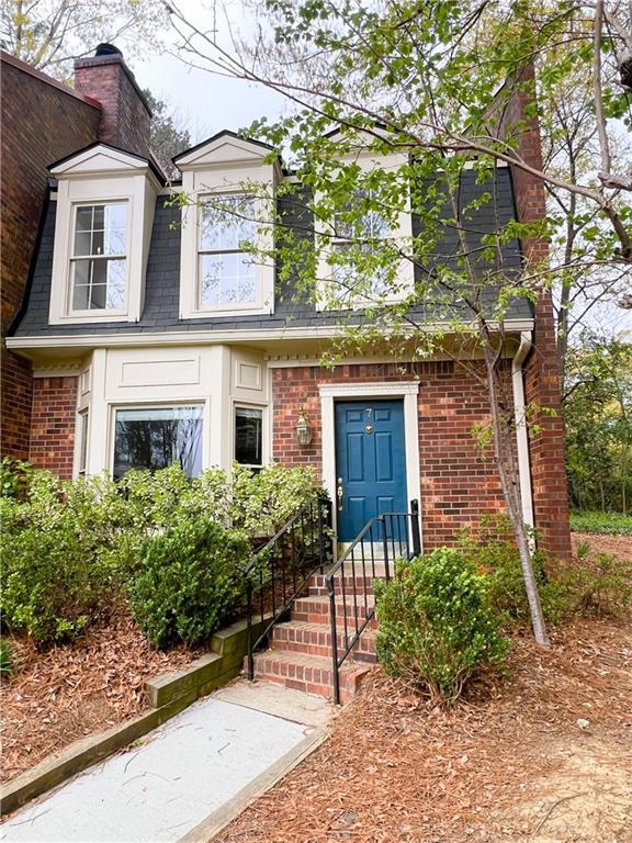 property at 7 Stratford Hall Pl NE