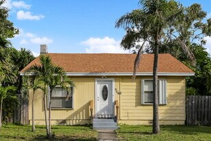 926 13th Ave N in Lake Worth Beach, FL - Building Photo