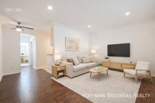 14024 Oxnard St, Unit 39 in Los Angeles, CA - Building Photo