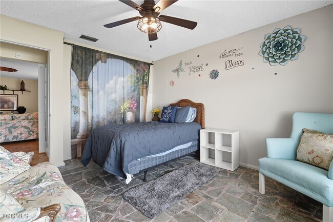 property at 913 Mohawk Pkwy