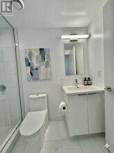 238 Simcoe St in Toronto, ON - Building Photo - Building Photo