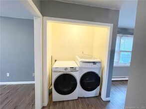 81 Birdsey St in Bridgeport, CT - Building Photo - Building Photo