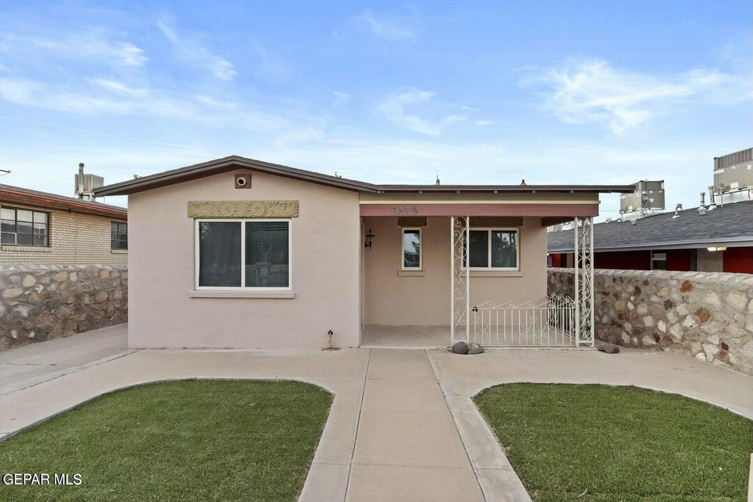3805 Truman Ave in El Paso, TX - Building Photo