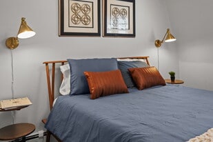 22 Bonazzo Dr, Unit Calmwood in Trumbull, CT - Building Photo