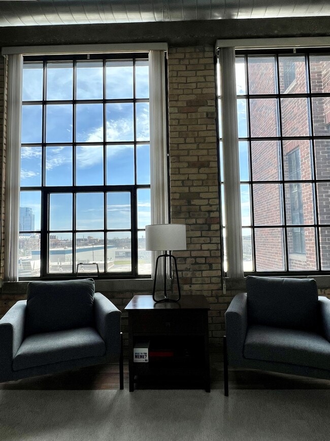 801 Broadway Ave NW, Unit 451 in Grand Rapids, MI - Building Photo - Building Photo