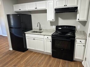 6 Hiland Pl in Benton, AR - Building Photo - Building Photo