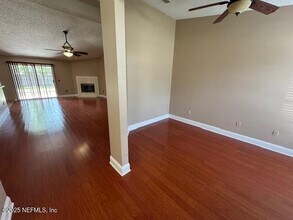 7057 Swamp Flower Dr N in Jacksonville, FL - Building Photo - Building Photo