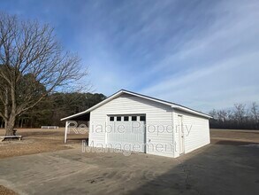 905 O B J Rd in Dunn, NC - Building Photo - Building Photo