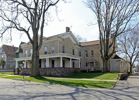 209 N 2nd St in Elkhart, IN - Building Photo