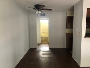 1616 Grismer Ave in Burbank, CA - Building Photo - Building Photo