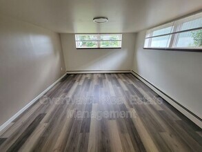3405 Oregon Dr in Anchorage, AK - Building Photo - Building Photo