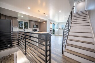 4811 Iroquois Ave in San Diego, CA - Building Photo - Building Photo
