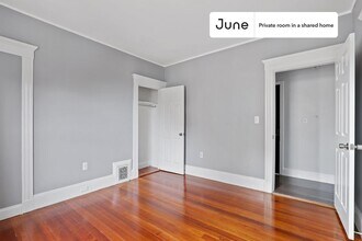 Private bedroom in 4 bed/1 bath Home in Boston, MA - Building Photo - Building Photo