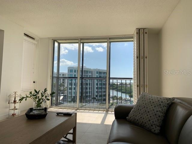 100 Oakmont Ln in Belleair, FL - Building Photo - Building Photo