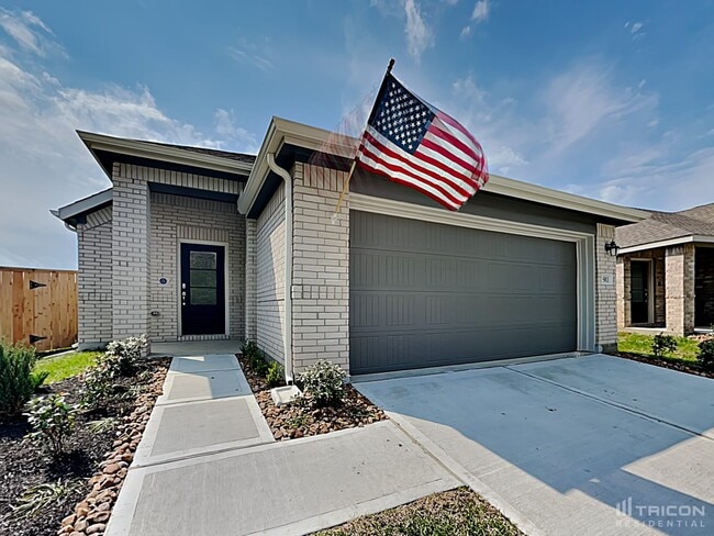 1911 Ballesteros St in Crosby, TX - Building Photo - Building Photo