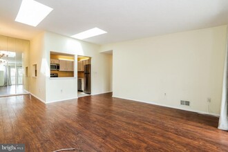49 Mulberry Ct in Trenton, NJ - Building Photo - Building Photo