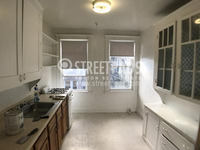 1630 Commonwealth Ave in Boston, MA - Building Photo - Building Photo