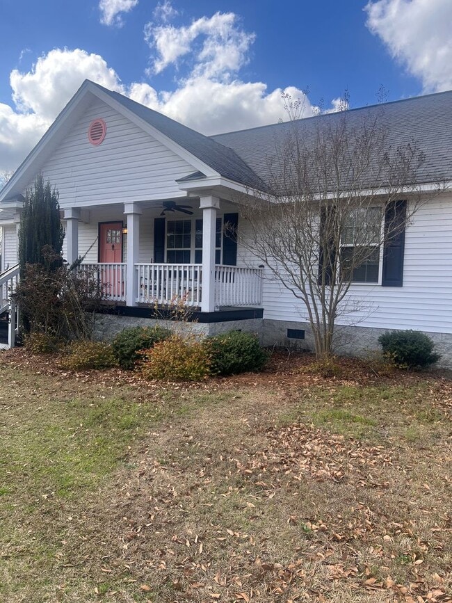 309 White Magnolia Ave in Darlington, SC - Building Photo - Building Photo