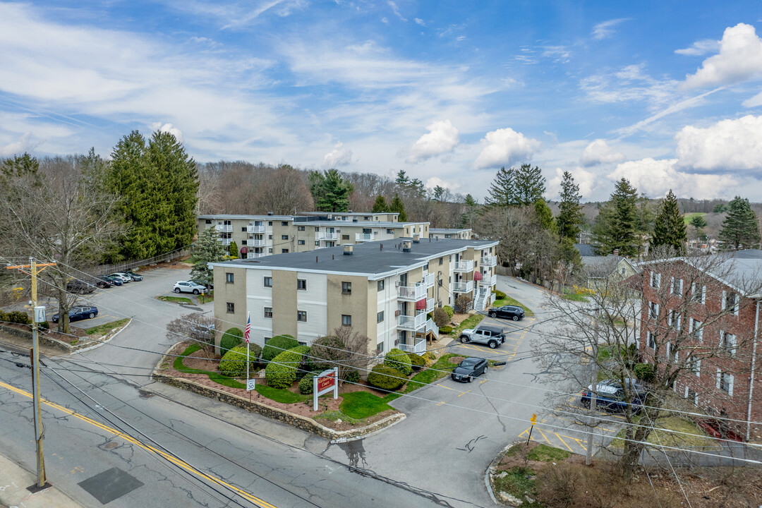 Marlborough Court Condominium in Marlborough, MA - Foto de edificio