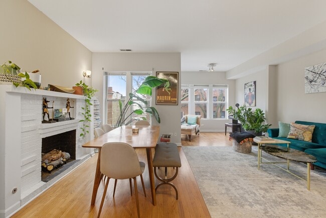 1448 W Arthur Ave, Unit 3 in Chicago, IL - Building Photo - Building Photo