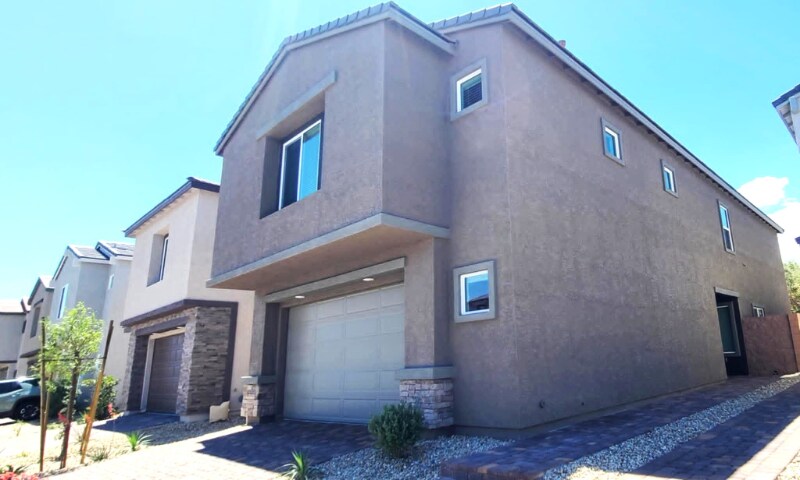8120 Woodland Prairie Ave in Las Vegas, NV - Building Photo