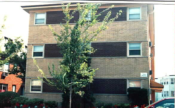 5547-5549 W Higgins Rd in Chicago, IL - Building Photo