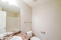 825 Clover Ave photo'