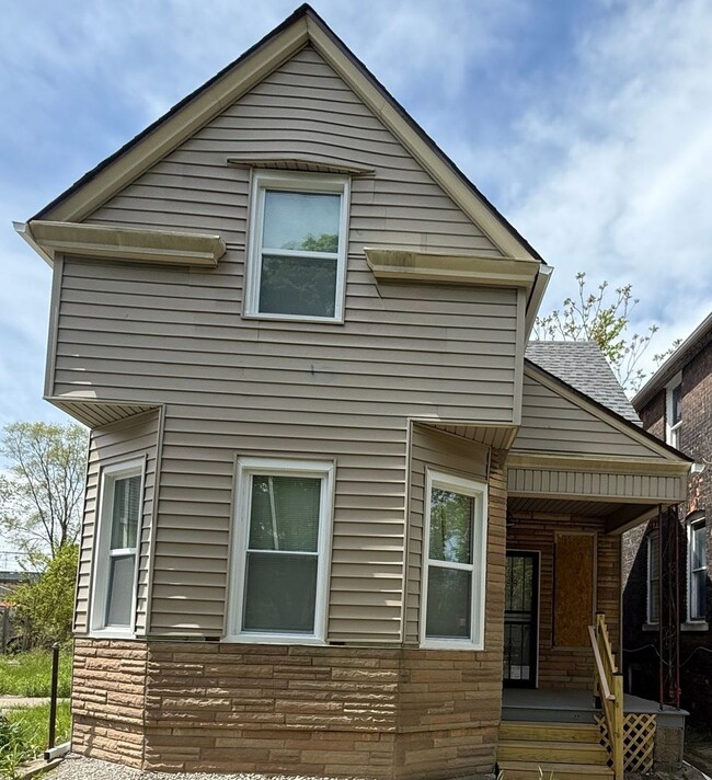 property at 5039 Canton St