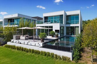 1051 W 48th St in Miami Beach, FL - Building Photo - Building Photo