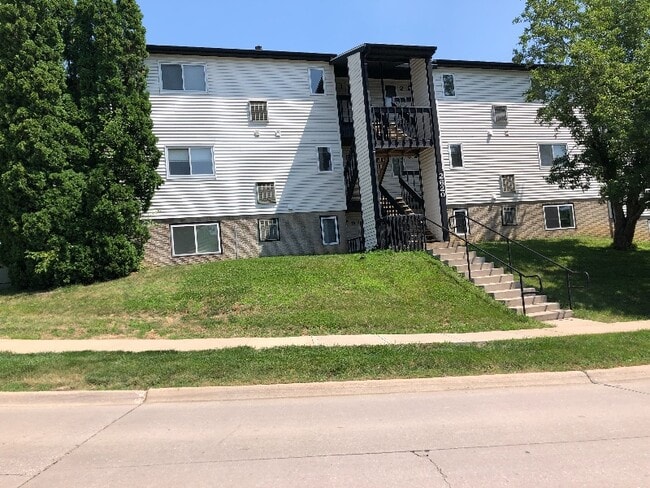 property at 2620 Westwinds Dr